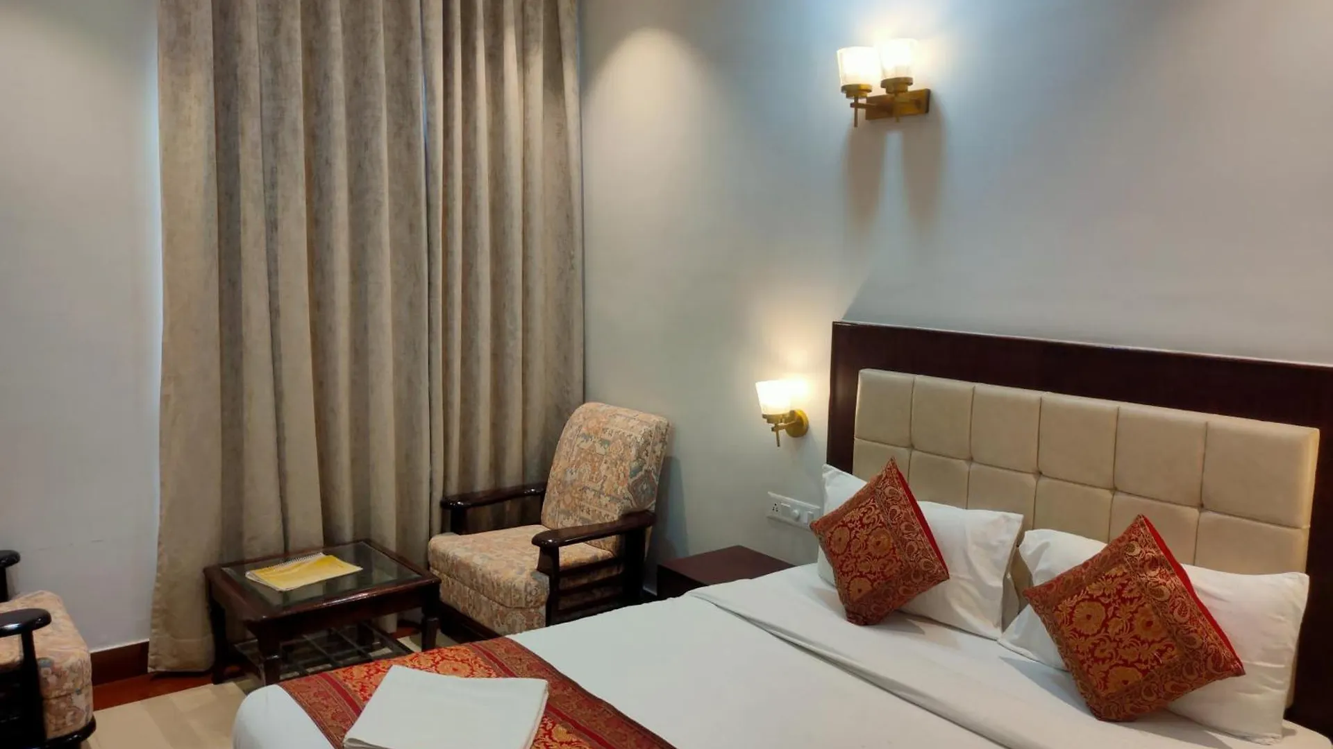酒店 Hvh Kashi Vishwanath - 400 Meters From Kashi Vishwanath Temple & Ganga Aarti Ghat 瓦拉纳西